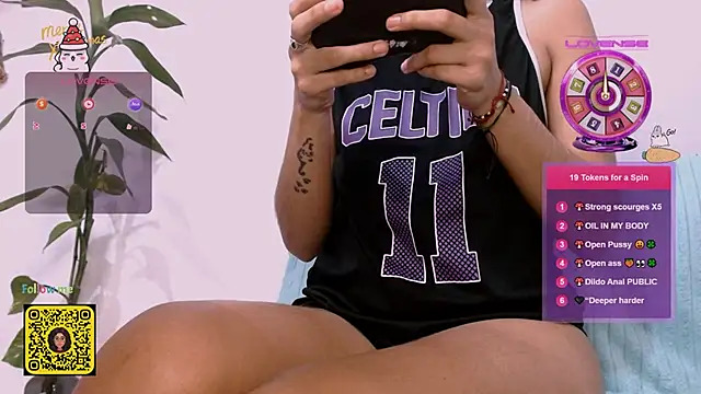 Nocturnawitch online show from November 2025 03:02:01 PM