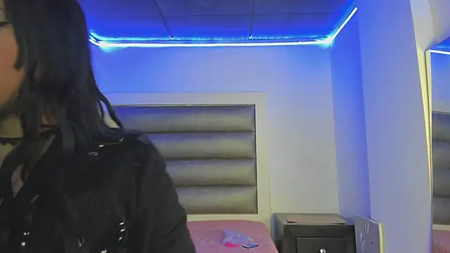 Snapshot of Andrea_brunnette chatting on November 2025 12:50:02 PM Andrea brunnette online show from November 2025 12:50:02 PM