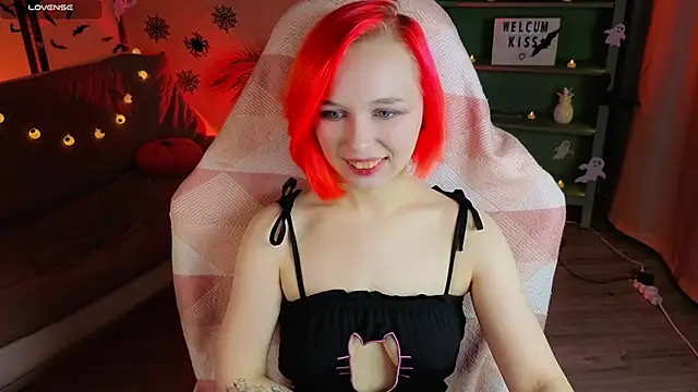 NaomiYoru online show from October 2025 08:29:01 PM