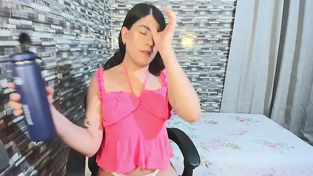 xxxEmmaxx online show from March 2026 05:24:01 AM