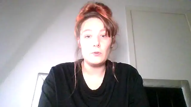 Snapshot of ScottoshThickThighs chatting on December 2025 05:35:02 AM ScottoshThickThighs online show from December 2025 05:35:02 AM