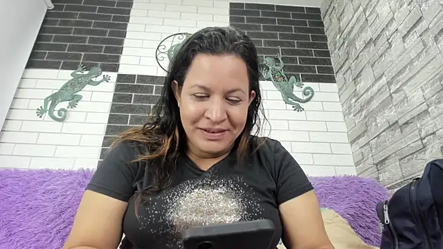 Sandra Milf love online show from September 2025 03:08:02 AM