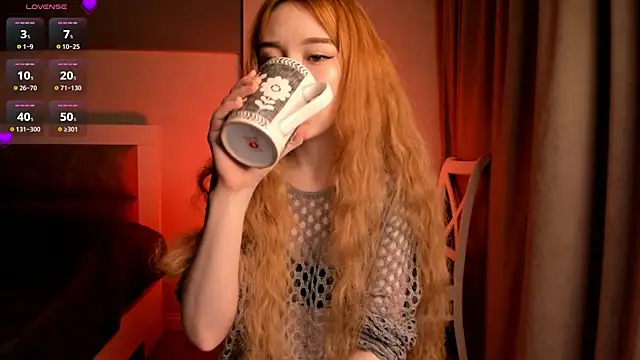 Snapshot of Clarity_Yumi chatting on October 2025 03:07:01 AM Clarity Yumi online show from October 2025 03:07:01 AM