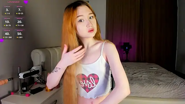 Snapshot of Clarity_Yumi chatting on November 2025 03:16:01 AM Clarity Yumi online show from November 2025 03:16:01 AM