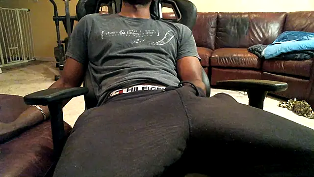 james421   online show from December 2025 05:56:02 AM