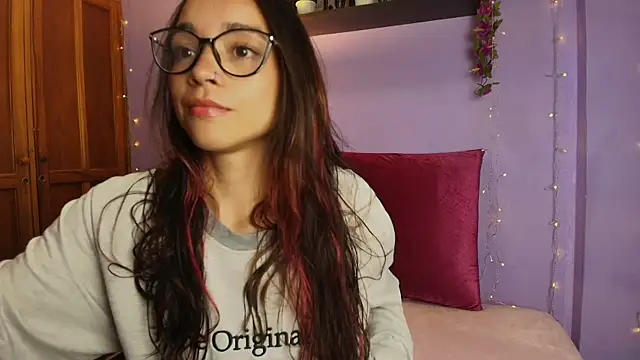 Dafne Mel online show from October 2025 07:47:01 PM