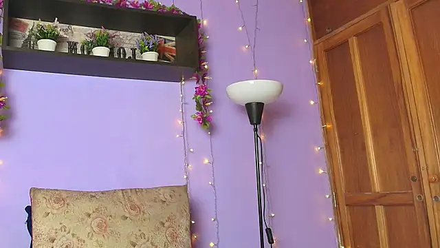 Dafne Mel online show from October 2025 12:39:02 PM