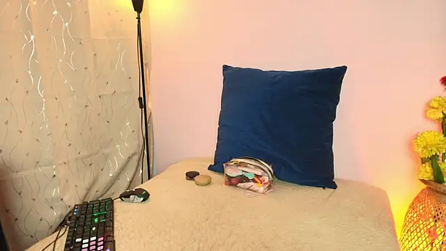 Dafne Mel online show from February 2026 12:32:02 PM