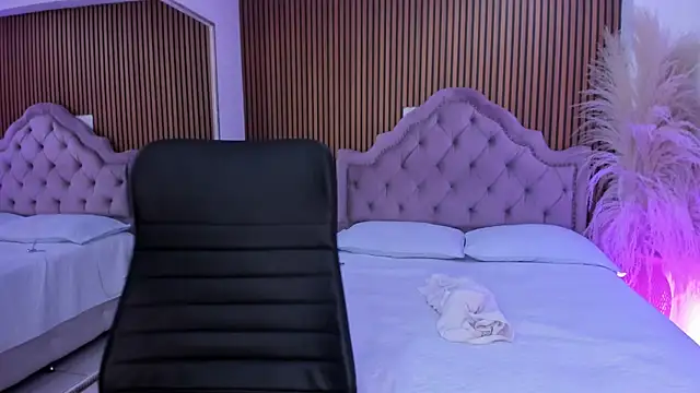 Starbutterflyy  online show from April 2026 05:13:01 AM