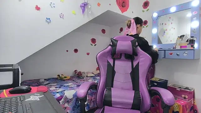 Snapshot of soffy_rosses chatting on October 2025 03:58:02 AM soffy rosses online show from October 2025 03:58:02 AM