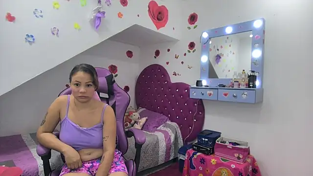 Snapshot of soffy_rosses chatting on November 2025 02:55:01 AM soffy rosses online show from November 2025 02:55:01 AM