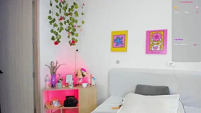 Snapshot of AprilAddams_ chatting on September 2025 09:25:02 PM AprilAddams online show from September 2025 09:25:02 PM