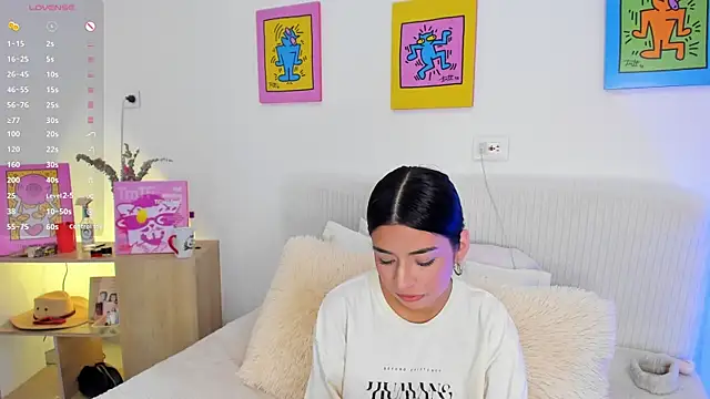 Snapshot of AprilAddams_ chatting on October 2025 09:03:02 PM AprilAddams online show from October 2025 09:03:02 PM