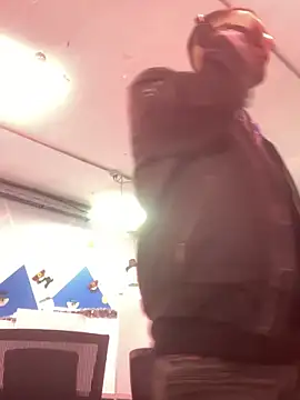 malek xarx  online show from December 2025 03:39:02 PM