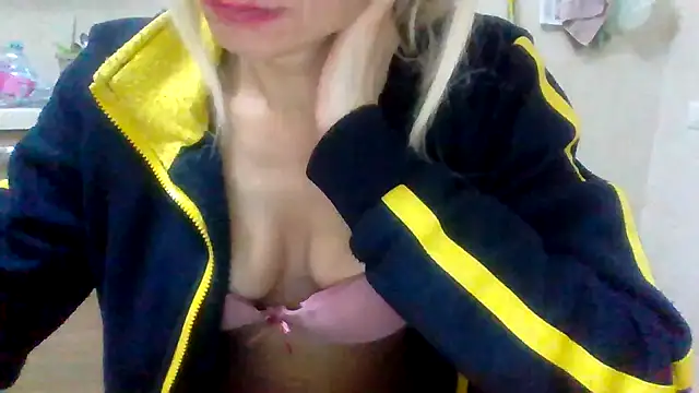 Snapshot of Kelly80 chatting on February 2026 03:35:01 AM Kelly80 online show from February 2026 03:35:01 AM