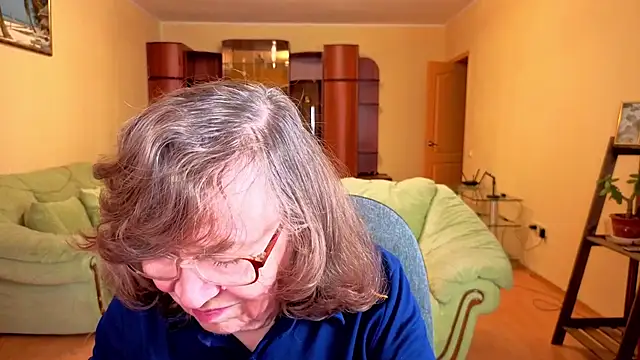 Snapshot of Betty_Brick chatting on November 2025 10:25:02 PM Betty Brick online show from November 2025 10:25:02 PM