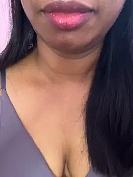 Snapshot of tamil_Aarathi chatting on May 2026 12:18:01 AM tamil Aarathi online show from May 2026 12:18:01 AM