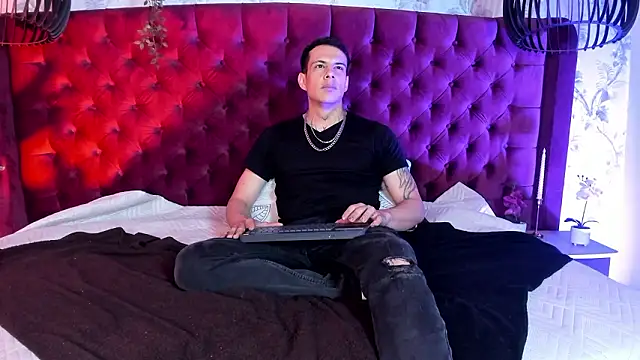 Dustin Sonne online show from February 2026 03:43:01 AM