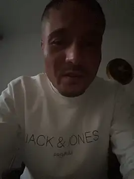 Snapshot of OfferedTearing chatting on September 2025 05:07:02 PM OfferedTearing online show from September 2025 05:07:02 PM