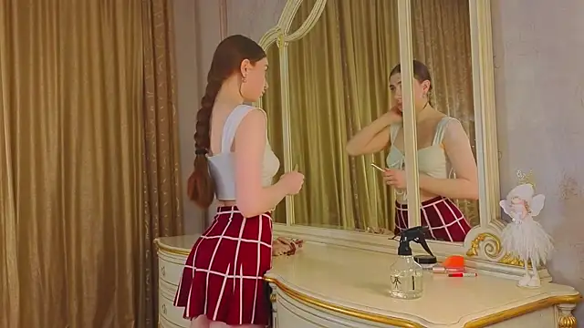 Snapshot of EadlinGillim chatting on November 2025 03:07:01 AM EadlinGillim online show from November 2025 03:07:01 AM