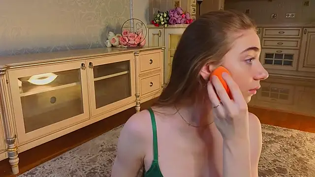 Snapshot of EadlinGillim chatting on November 2025 03:09:02 AM EadlinGillim online show from November 2025 03:09:02 AM