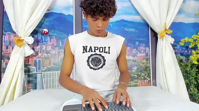 MilthonDelis online show from November 2025 03:29:02 AM