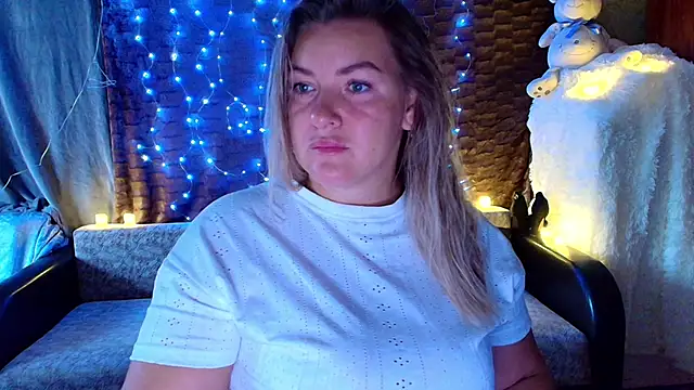 NikaSkylink online show from September 2025 02:33:01 AM