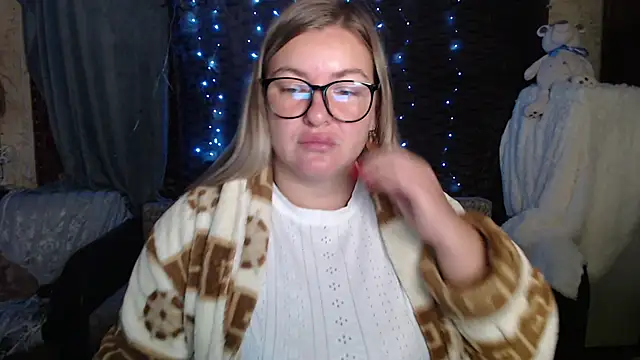 NikaSkylink online show from October 2025 01:58:02 AM