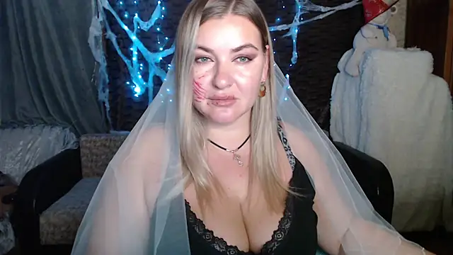 NikaSkylink online show from October 2025 08:20:01 PM