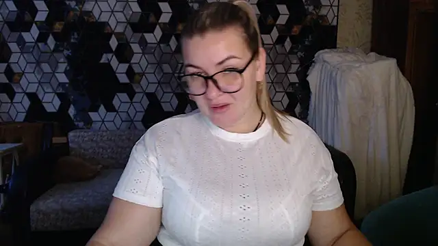 NikaSkylink online show from January 2026 05:13:02 AM