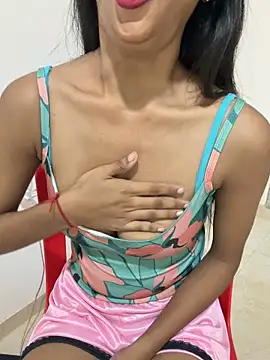 Snapshot of Sonia_soni332 chatting on June 2026 08:33:02 PM Sonia soni332 online show from June 2026 08:33:02 PM
