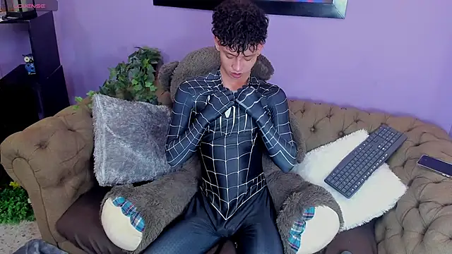 JoseLucian online show from October 2025 08:42:01 PM