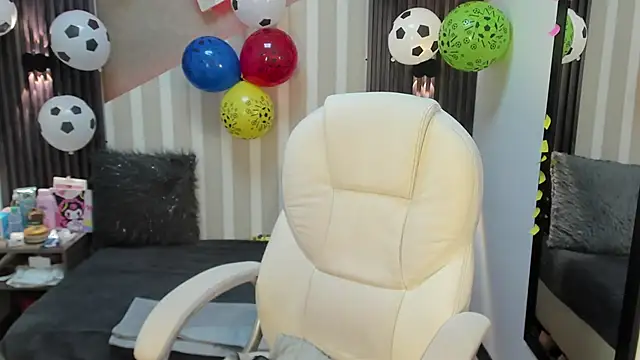 LittleeStar online show from June 2026 09:39:01 PM