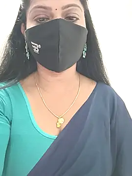 shivani27 online show from December 2025 04:36:01 PM