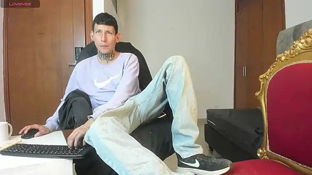 Davide 444 online show from September 2025 04:39:02 AM