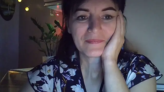 Krystal 82 online show from October 2025 08:53:02 PM