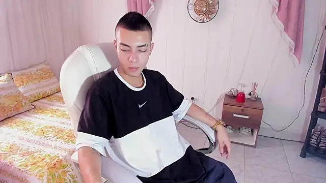 Dereck Boy8 online show from October 2025 08:21:02 PM