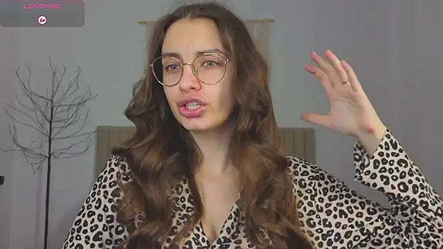 Real cutie1 online show from November 2025 01:44:02 PM