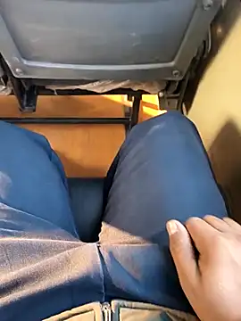 Snapshot of mysticeyes_backup chatting on November 2025 02:43:01 AM mysticeyes backup online show from November 2025 02:43:01 AM