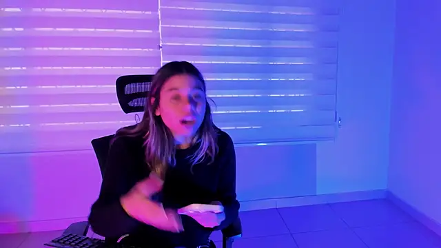 Rachell criss online show from September 2025 09:20:01 PM