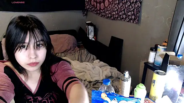 London Ray online show from December 2025 08:12:01 AM