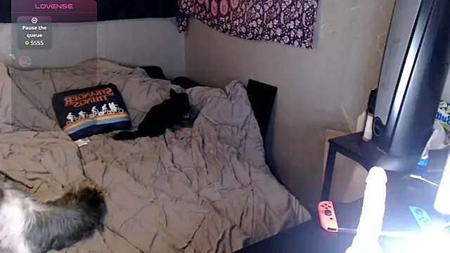 London Ray online show from December 2025 05:02:01 AM