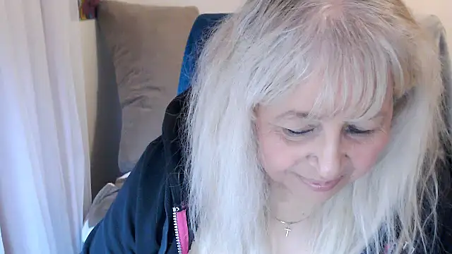 SusiLifeXXX online show from November 2025 08:20:02 PM