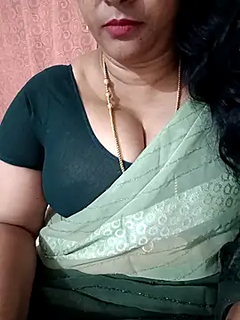 Snapshot of Swetyhoney chatting on October 2025 04:13:02 PM Swetyhoney online show from October 2025 04:13:02 PM