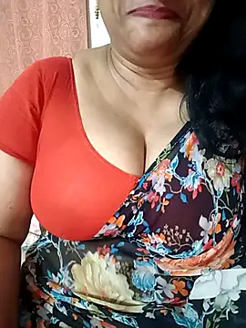 Snapshot of Swetyhoney chatting on October 2025 03:54:01 PM Swetyhoney online show from October 2025 03:54:01 PM