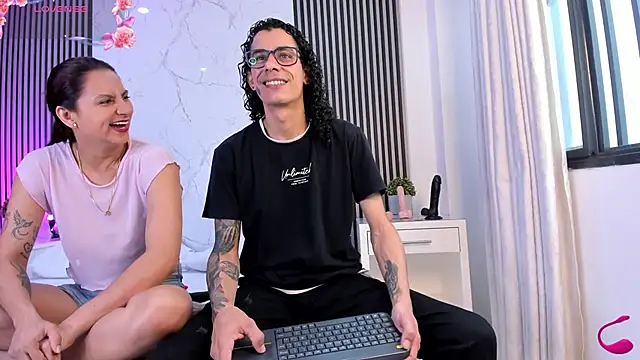 JackAndRosse  online show from December 2025 01:28:02 PM