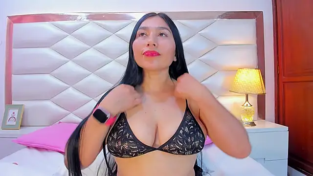 Snapshot of KarinaGomezxxx chatting on October 2025 04:26:02 PM KarinaGomezxxx online show from October 2025 04:26:02 PM