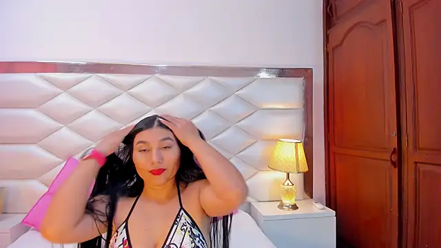 Snapshot of KarinaGomezxxx chatting on October 2025 05:34:01 PM KarinaGomezxxx online show from October 2025 05:34:01 PM
