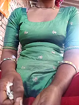 Snapshot of Reeta-rani chatting on November 2025 04:03:02 AM Reeta-rani online show from November 2025 04:03:02 AM