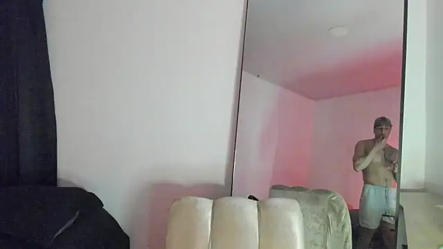 ThiagoLugo online show from October 2025 06:22:02 AM